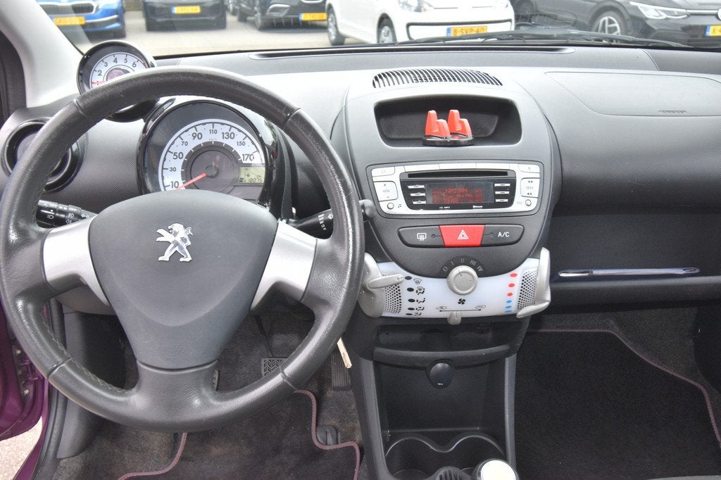 Peugeot 107 1.0 Envy , AIRCO , RCD MP3 , BL TOOTH , LMV14 ,, Voorwielaandrijving, Euro 5, Stof, Gebruikt