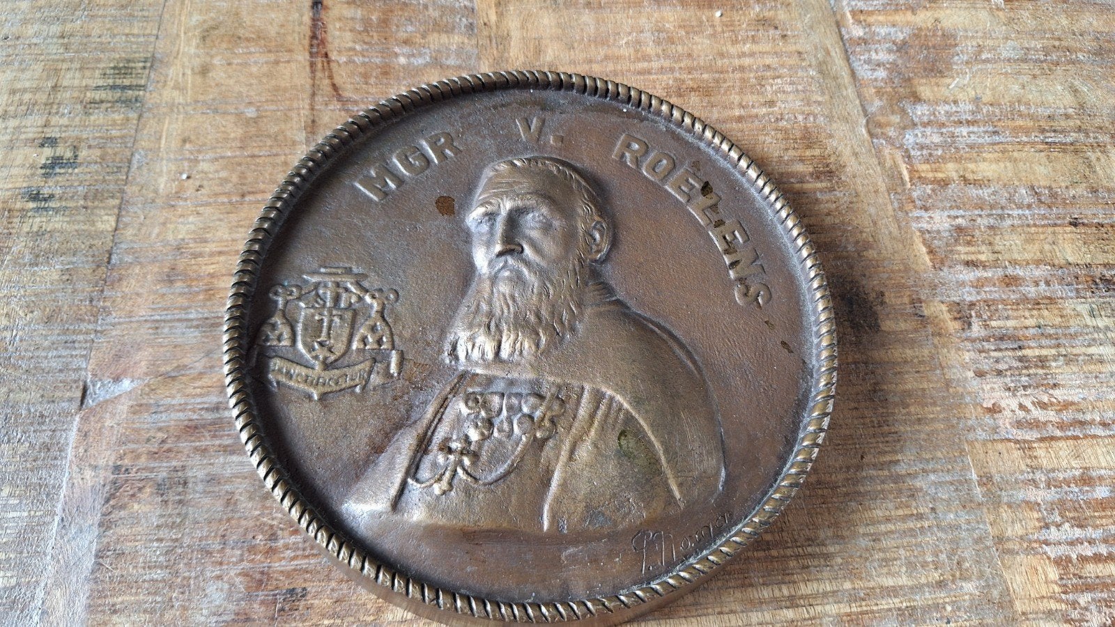 bronzen plaquette  toont de beeltenis van Mgr. Victor Roelen, Antiek en Kunst, Ophalen of Verzenden