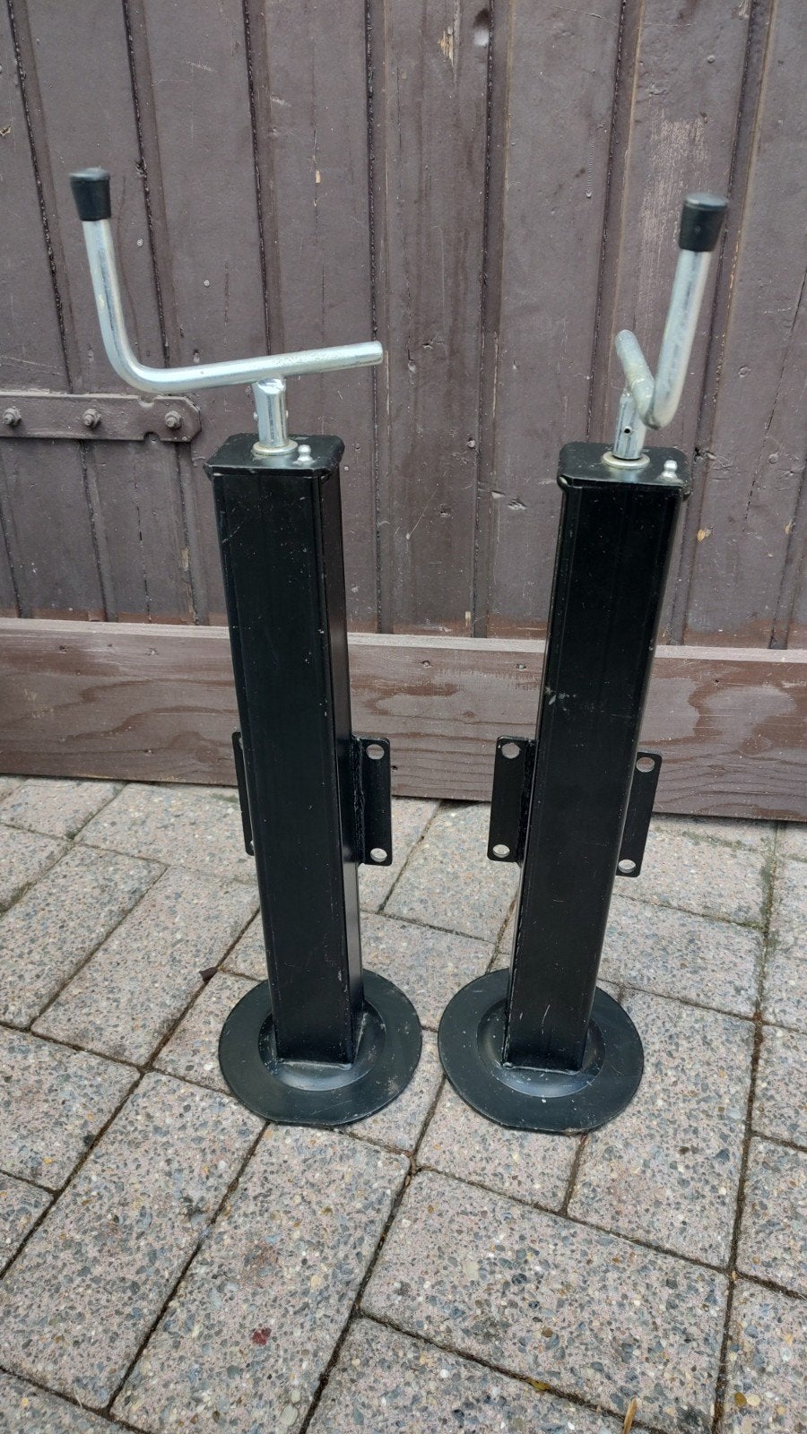 Te Koop 2 Steunpoten voor aanhangwagens, Ophalen, Nieuw