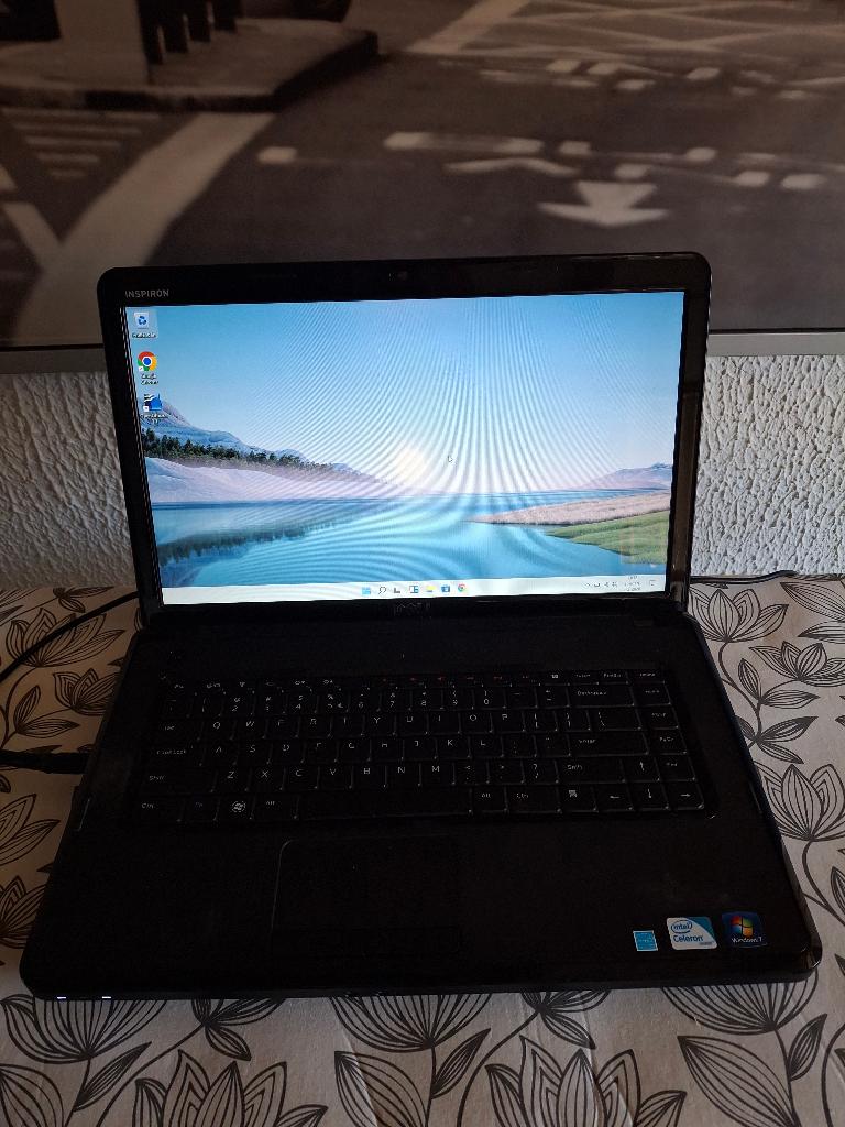 Dell Inspiron met Windows 11, Computers en Software, Windows Laptops, Ophalen, Gebruikt, HDD, 2 tot 3 Ghz