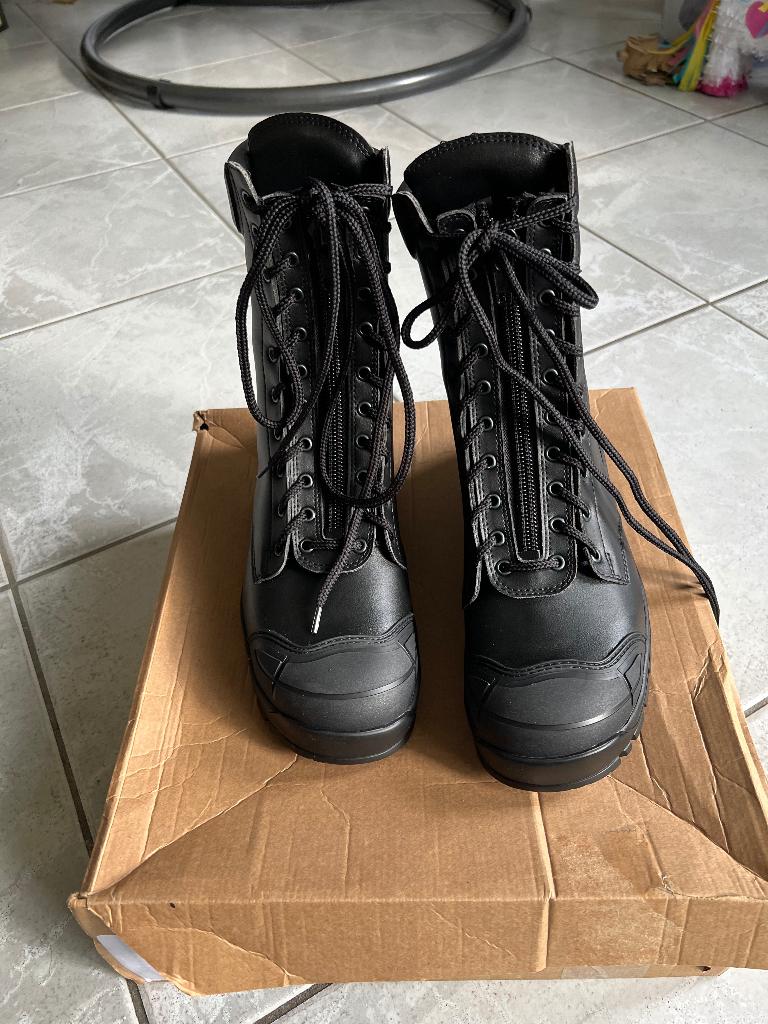 Nieuw paar Neskrid Model 19 Combat Boots maat 43B, Verzenden, Nieuw, Schoenen