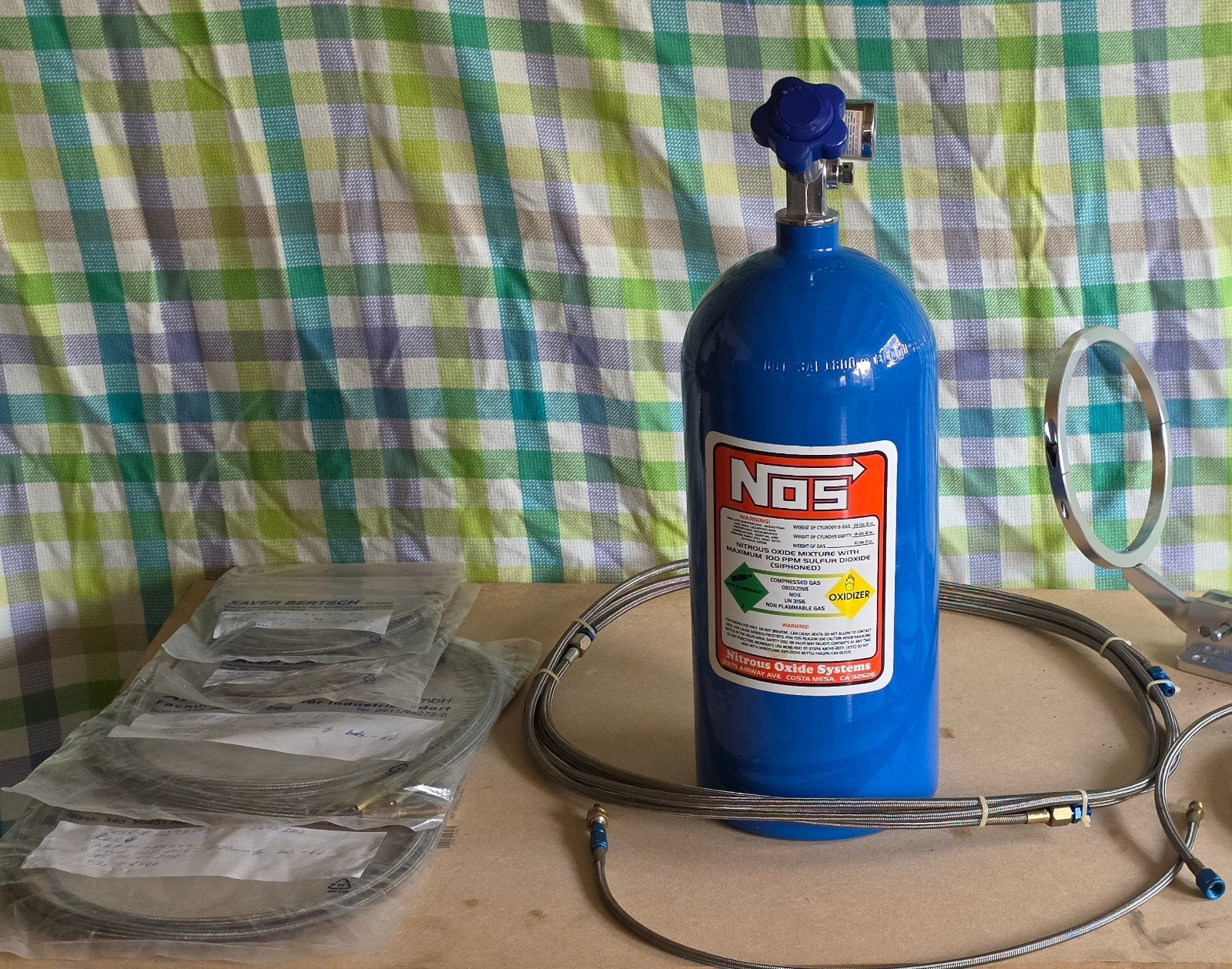 NOS Cheater Series Nitrous fles 10 LB + houder + leidingen, Ophalen of Verzenden