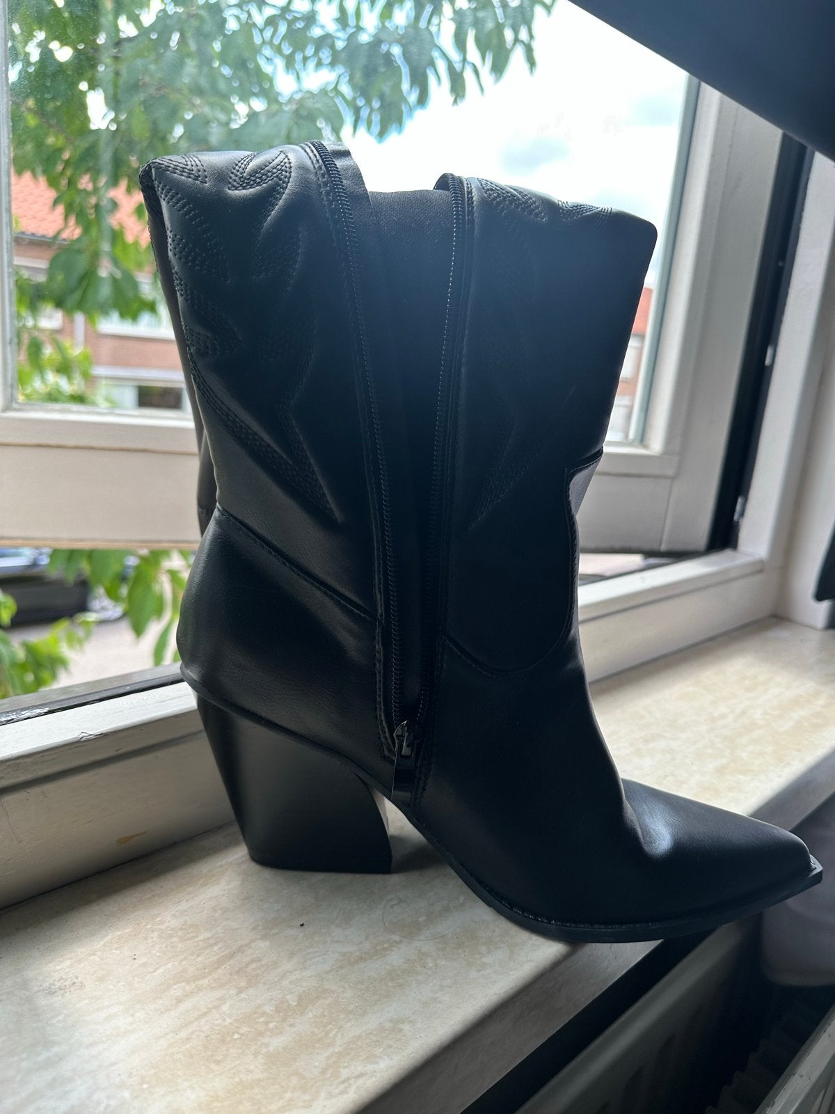 Zwarte cowboylaarzen met rits, Ophalen, Zwart, Lage of Enkellaarzen, Gedragen