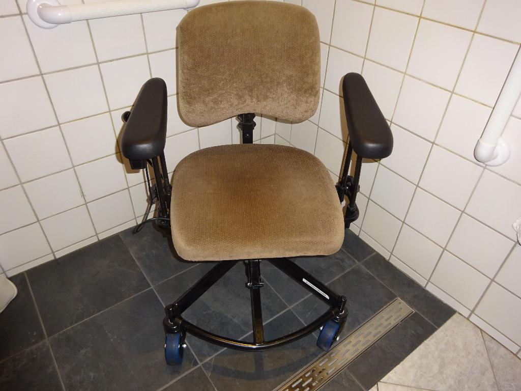 Electrische Tripel stoel, Ophalen, Gebruikt, Buik, Overige typen