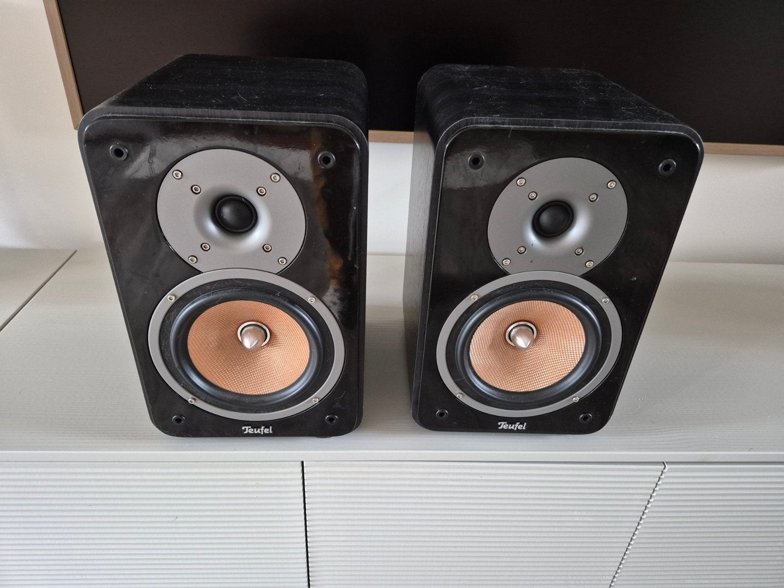 Teufel speakerset, Zo goed als nieuw, 60 tot 120 watt, Geschikt voor surround/home cinema, Boekenplank luidspreker