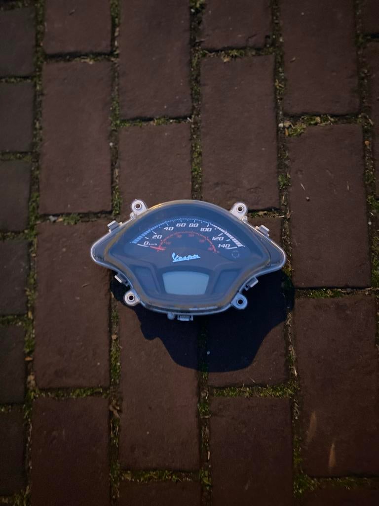 Vespa Sprint/Primavera tellerklok/dashboard, Fietsen en Brommers, Brommeronderdelen | Scooters, Zo goed als nieuw, Vespa, Overige typen