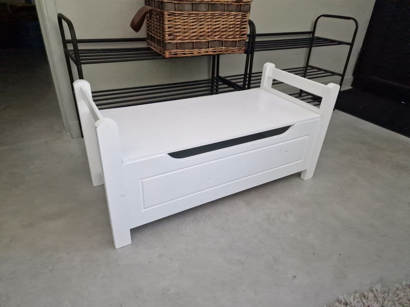 Wit houten klepbankje voor speelgoed, Ophalen, Gebruikt