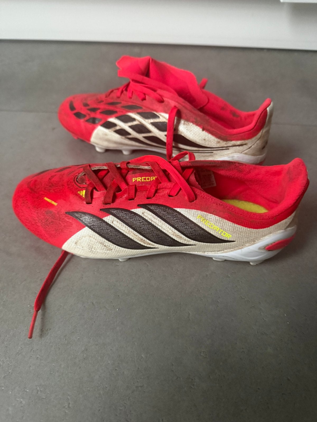 Voetbalschoenen, adidas predators, maat 35, Maat XS of kleiner, Schoenen, Ophalen of Verzenden, Zo goed als nieuw
