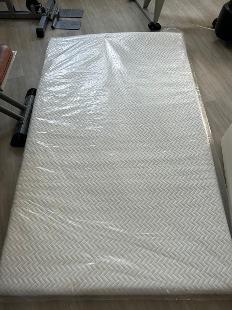 Nieuwe matrassen voor Hefbed en enkele/ lengte bedden., Caravans en Kamperen, Camper-accessoires, Ophalen of Verzenden, Nieuw