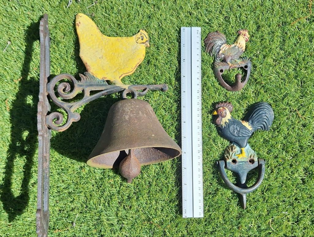 Gietijzeren bel, klopper en haak, Tuin en Terras, Tuinwanddecoratie, Ophalen