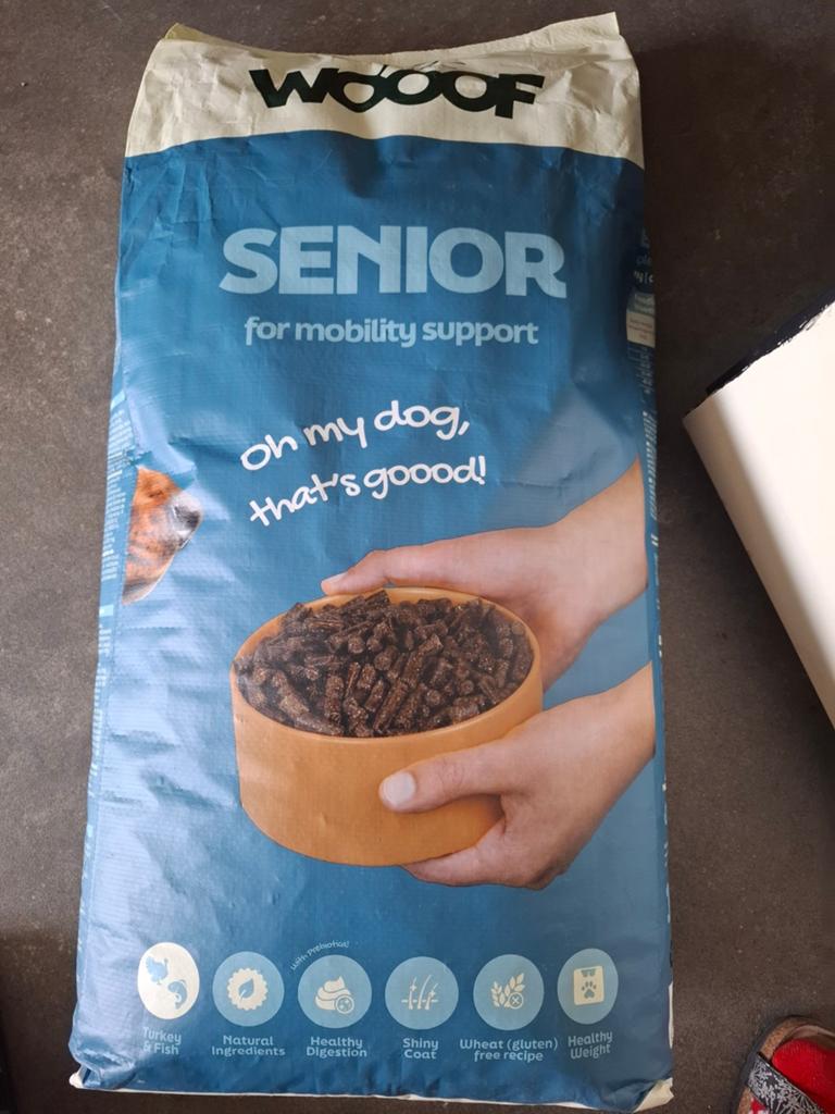 Woooff senior brokken, Ophalen, Hond