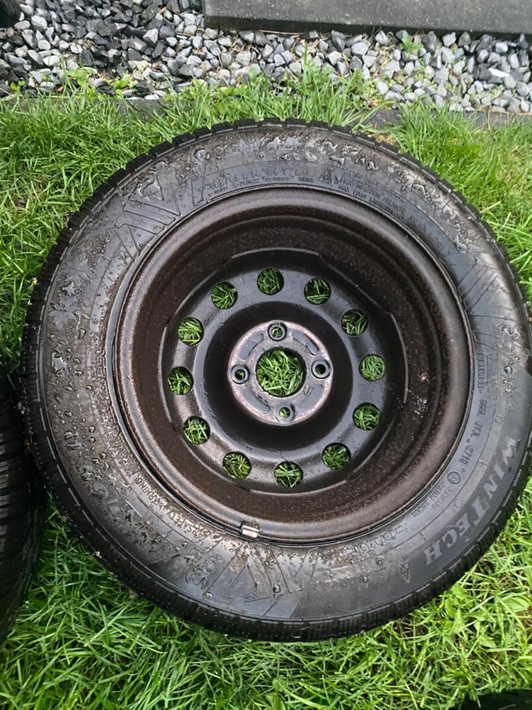 Banden, Auto diversen, Aanhangwagen-onderdelen, Ophalen, Zo goed als nieuw