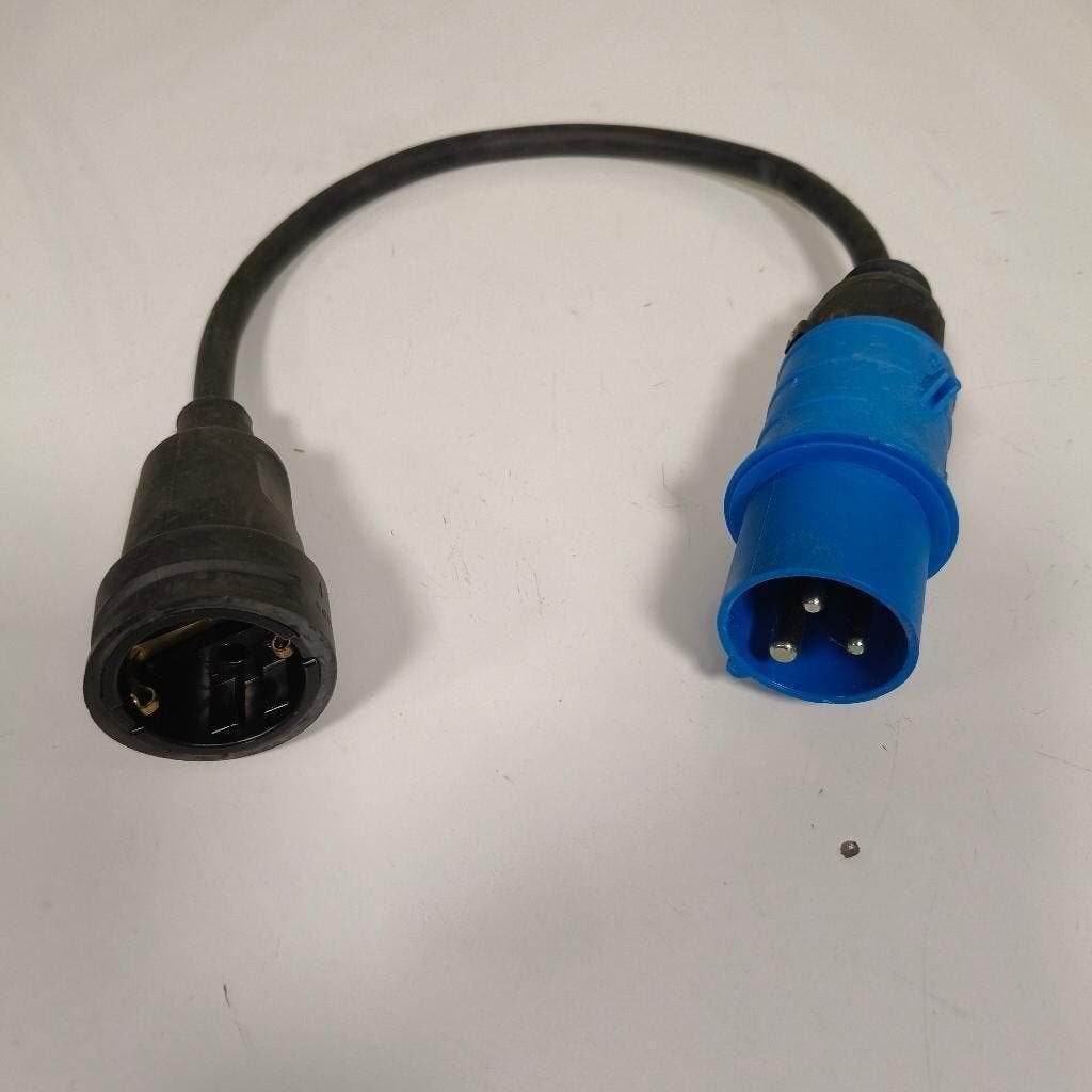 Campingstekker Adapterkabel CEE 3-polig Schuko contrastekker, Ophalen, Gebruikt