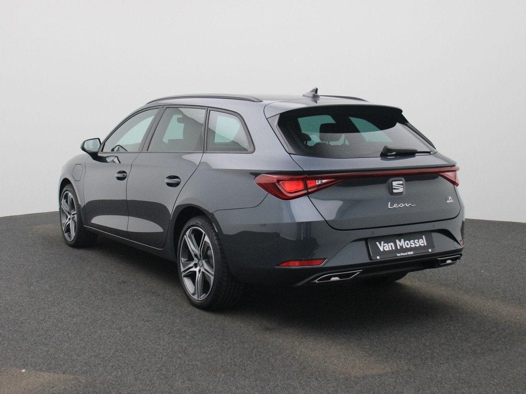 SEAT Leon Sportstourer 1.5 TSI e-Hybrid FR PHEV First Editio, Auto's, Seat, Stof, 1498 cc, 4 cilinders, Nieuw