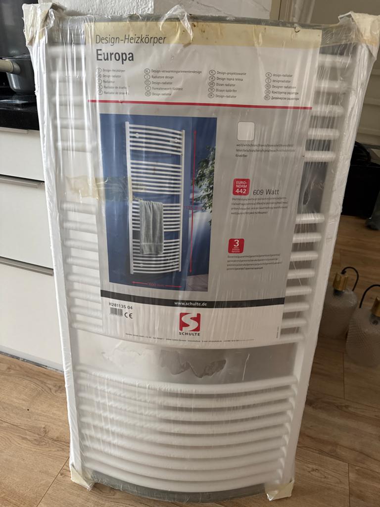 radiator Design-Heizkörper Europa 609 Watt, Doe-het-zelf en Verbouw, Ophalen of Verzenden, Nieuw, 500 tot 800 watt, Radiator
