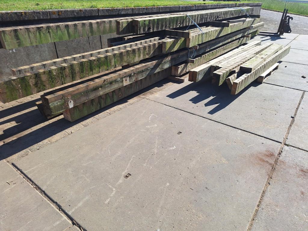 Douglas  lange sloophout  balken  tot ruim 9m gordingen, Ophalen, 250 cm of meer, Balken