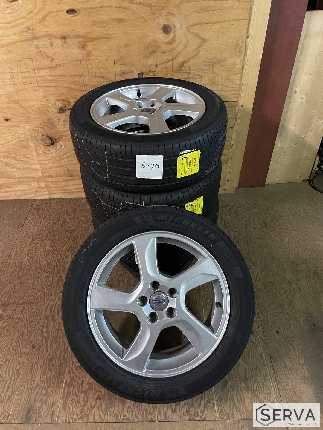 Volvo “Balder” wielen met Michelin zomerbanden, Ophalen, Gebruikt, -, -