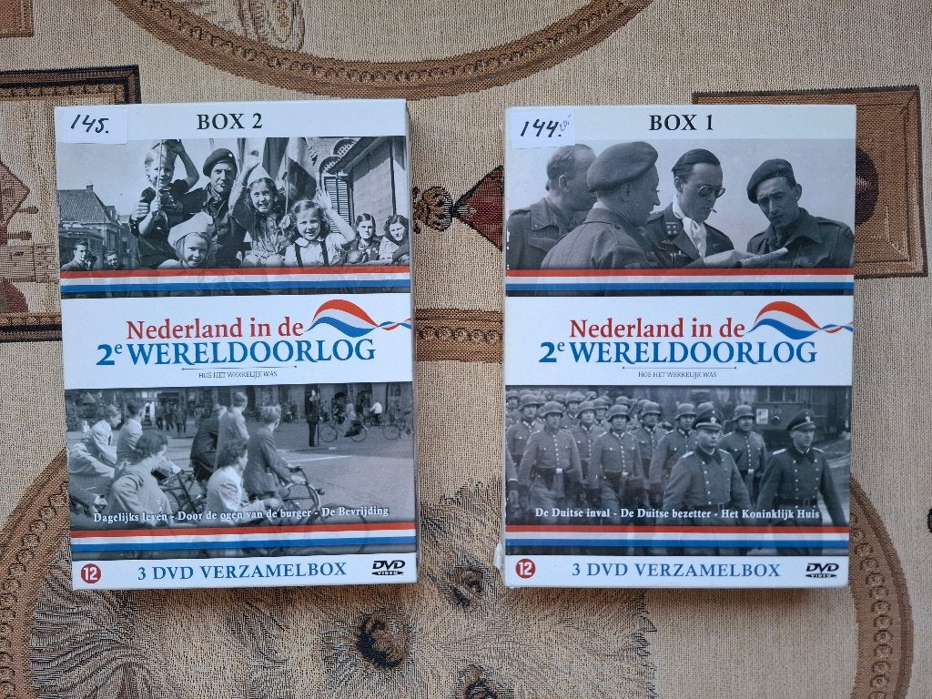 Nederland in de 2e Wereldoorlog deel 1 en 2. ,, Verzamelen, Militaria | Tweede Wereldoorlog, Ophalen of Verzenden, Overige soorten