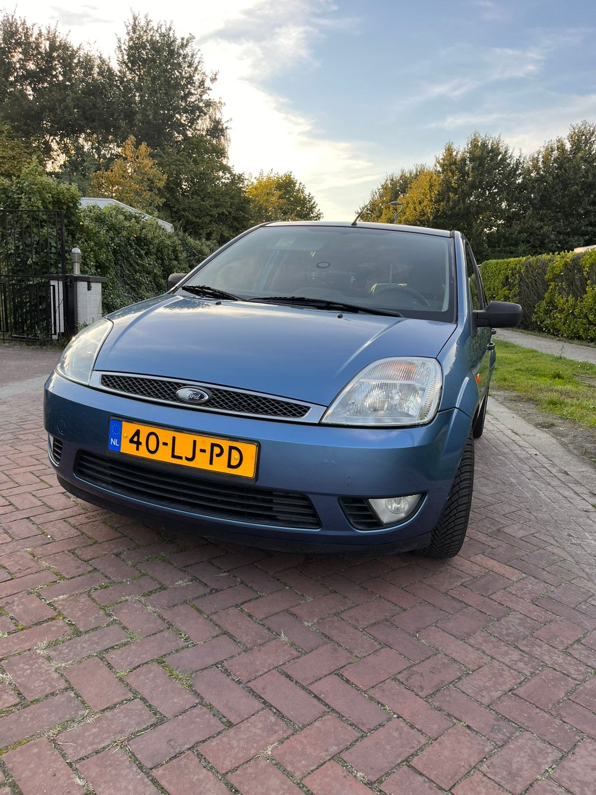 Ford Fiësta 1.6 16V 5DR 2003 Blauw Apk tot 10/2027, Voorwielaandrijving, 1596 cc, 4 cilinders, Blauw