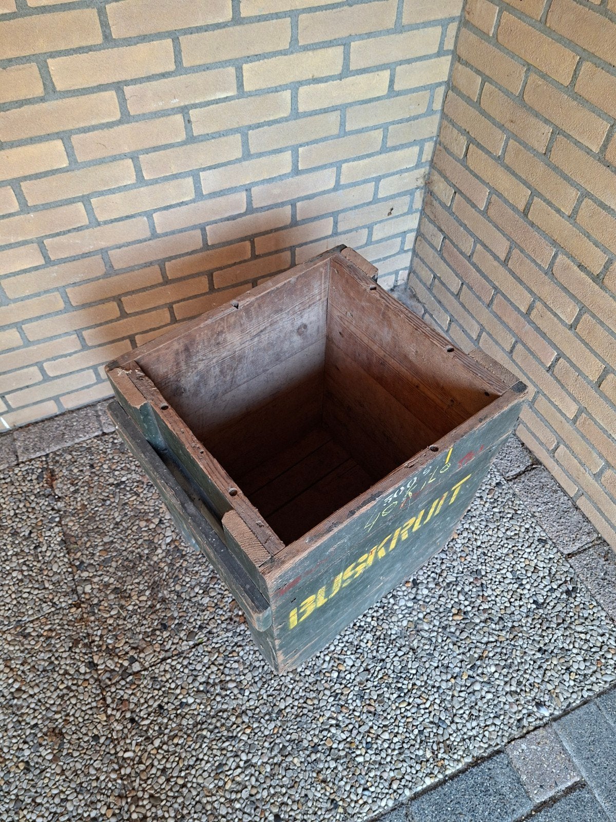 Vintage houten kist 'BUSKRUIT' - Decoratieve opberger, Antiek en Kunst, Ophalen