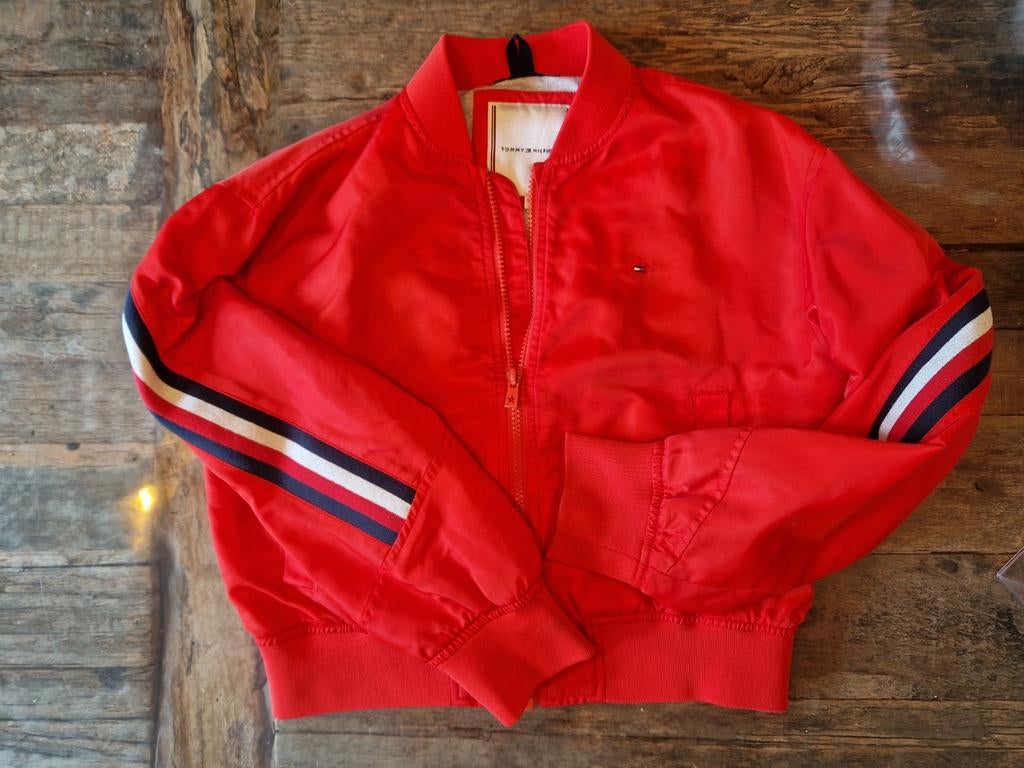 Tommy Hilfiger bomberjack rood maat 152, Jongen of Meisje, Ophalen of Verzenden, Jas, Tommy Hilfiger