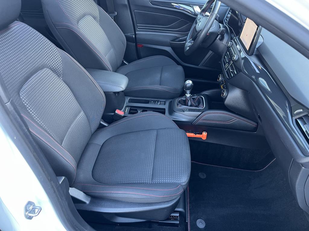 Ford FOCUS Wagon 1.0 EcoBoost Hybrid ST Line X Business 50%, 125 pk, Gebruikt, Met garantie (alle), Wit