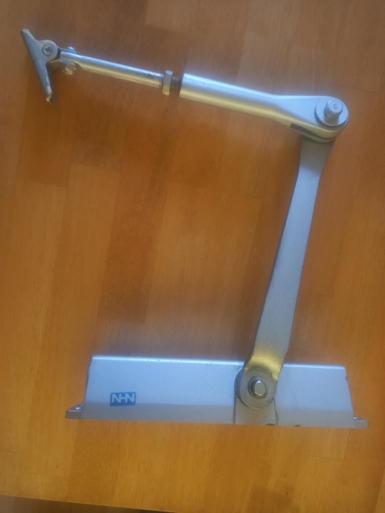 N-N Deurdranger - Zo goed als nieuw, Ophalen of Verzenden, Zo goed als nieuw, Overige materialen, Overige typen
