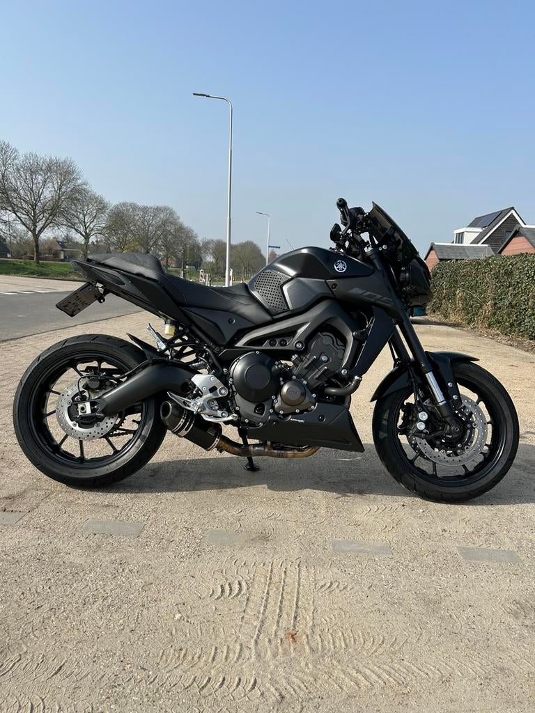 Yamaha MT-09 (ABS), Particulier, Naked bike