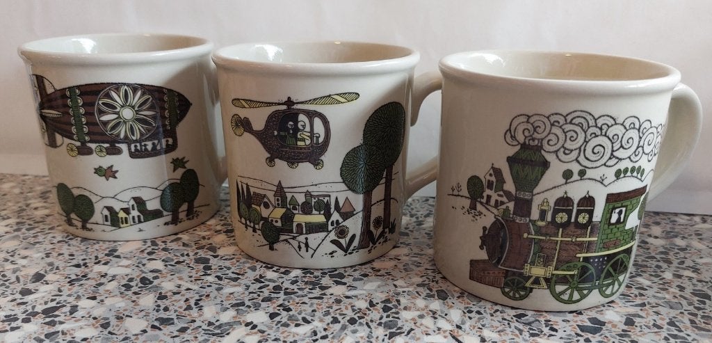 beker Japan grijs groen Zeppelin Helikopter Stoomlocomotief, Ophalen of Verzenden, Zo goed als nieuw, Overige stijlen, Kop(pen) en/of Schotel(s)