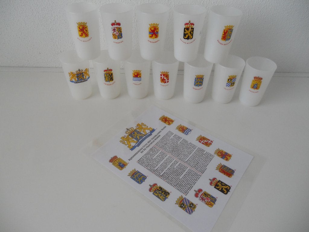 Oude/retro/vintage melkbekers van Nutricia, Antiek en Kunst, Ophalen of Verzenden
