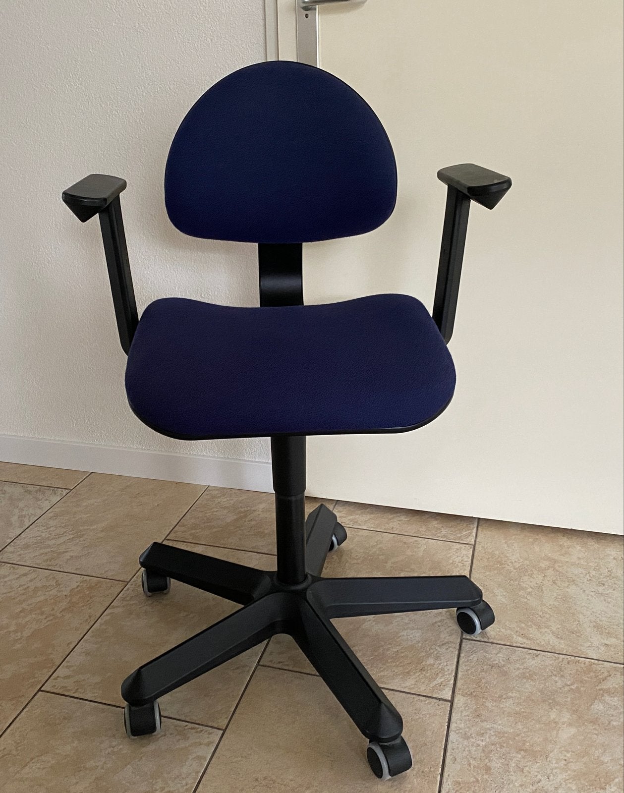 Blauwe bureaustoel met armleuningen van Ikea, Ophalen, Gebruikt, Blauw, Bureaustoel