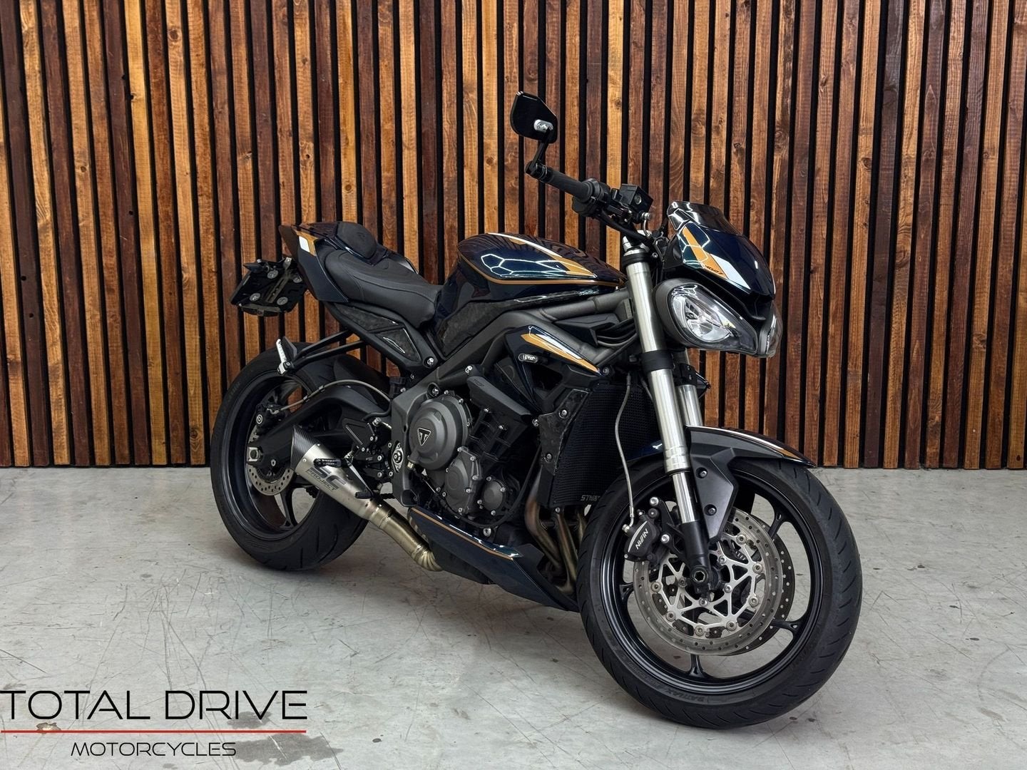 TRIUMPH STREET TRIPLE S A2 35KW SC Project  (bj 2021), Motoren, Motoren | Triumph, Bedrijf, Naked bike, 12 t/m 35 kW, 3 cilinders