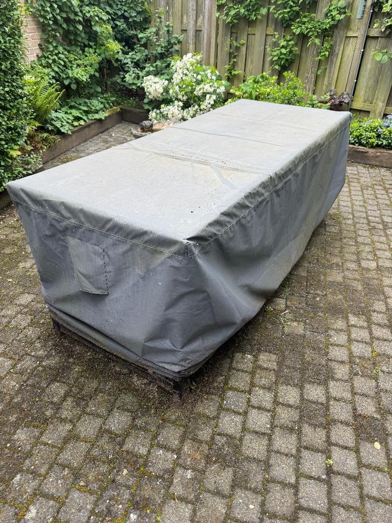 tuintafel en stoelen, Ophalen, Gebruikt, Hardhout, 8 zitplaatsen