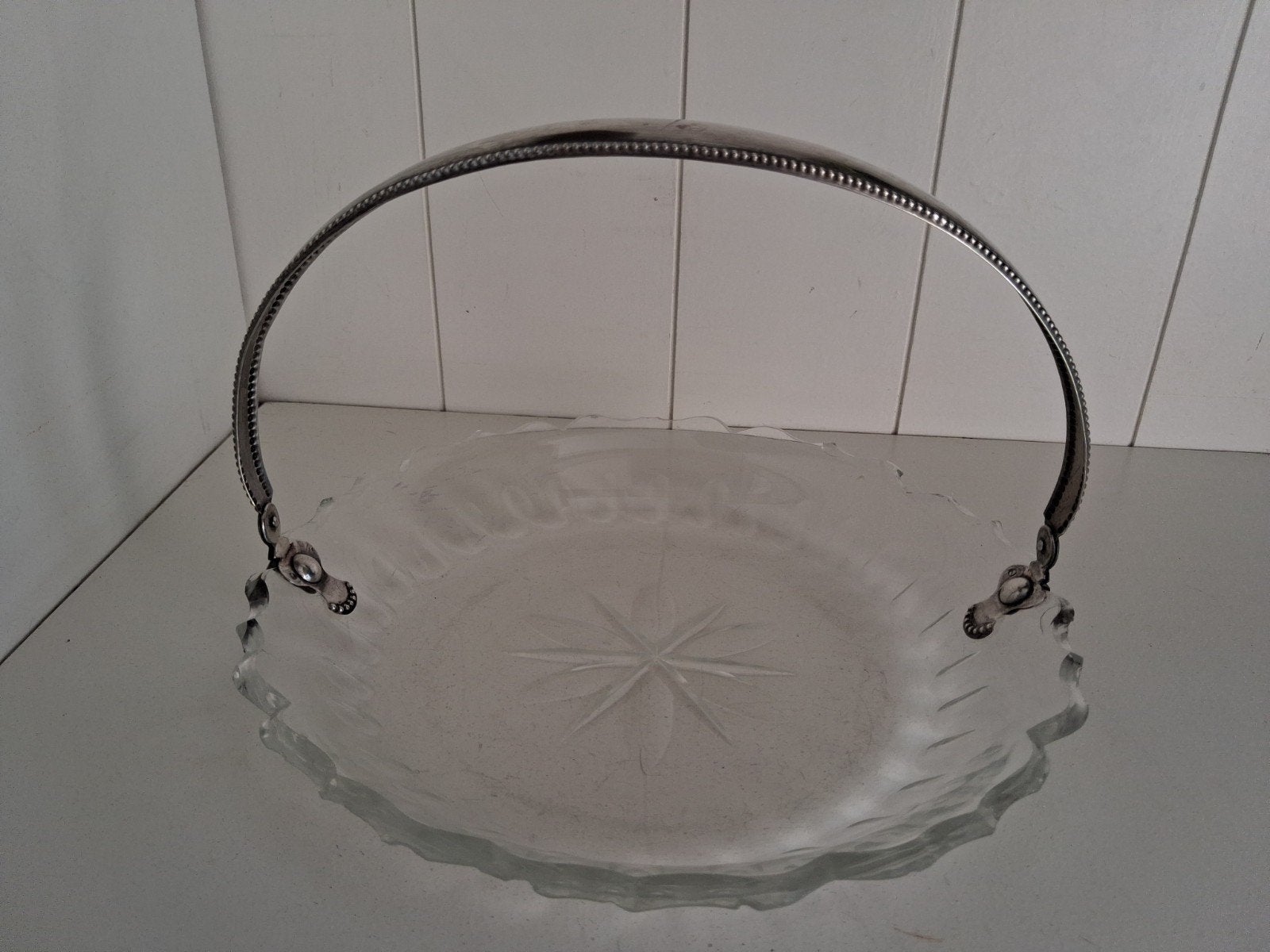 Vintage glazen schaal met zilveren  handvat, Antiek en Kunst, Antiek | Glas en Kristal, Ophalen of Verzenden