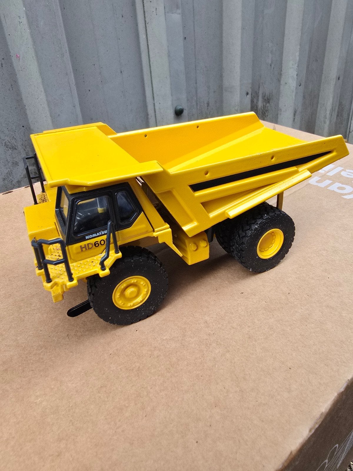 Komatsu HD605-7 Dumper Schaalmodel 1:50, Ophalen of Verzenden, Zo goed als nieuw, Overige merken