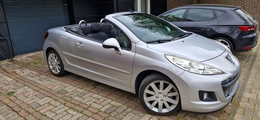 Peugeot 207cc zeer weinig gelopen 65.700 km, Auto's, Voorwielaandrijving, 15 km/l, 4 cilinders, Cabriolet