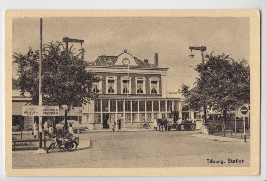 580 Tilburg Station Paard Wagen Bus Mensen B87, Verzenden, 1940 tot 1960, Gelopen, Noord-Brabant