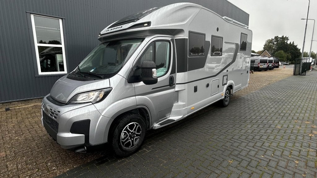Adria Coral Supreme 670 DL Leder, Adapt. Cruise, Automaat, Oven, Fiat, 7 tot 8 meter