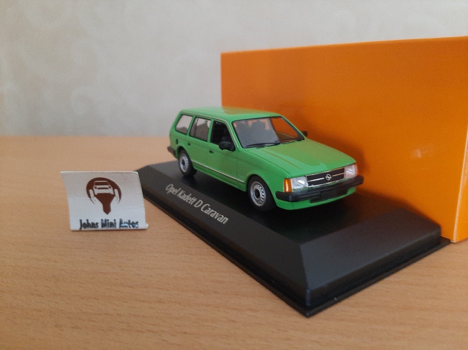 Opel Kadett D Caravan groen 1979 van Maxichamps 1:43, Overige merken, Auto, Nieuw, Ophalen of Verzenden