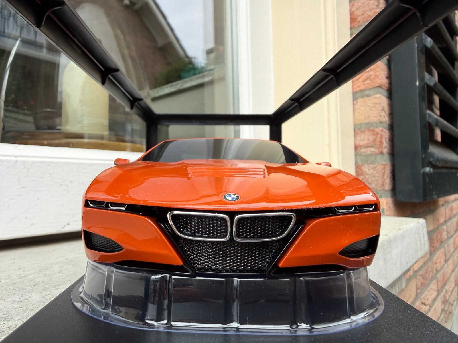 1:18 BMW M1 Hommage Orange Metallic Norev BMW Dealer, Hobby en Vrije tijd, Auto, Norev, 70-72 Av. de Bohlen, Vaulx-en-Velin, 69120, France