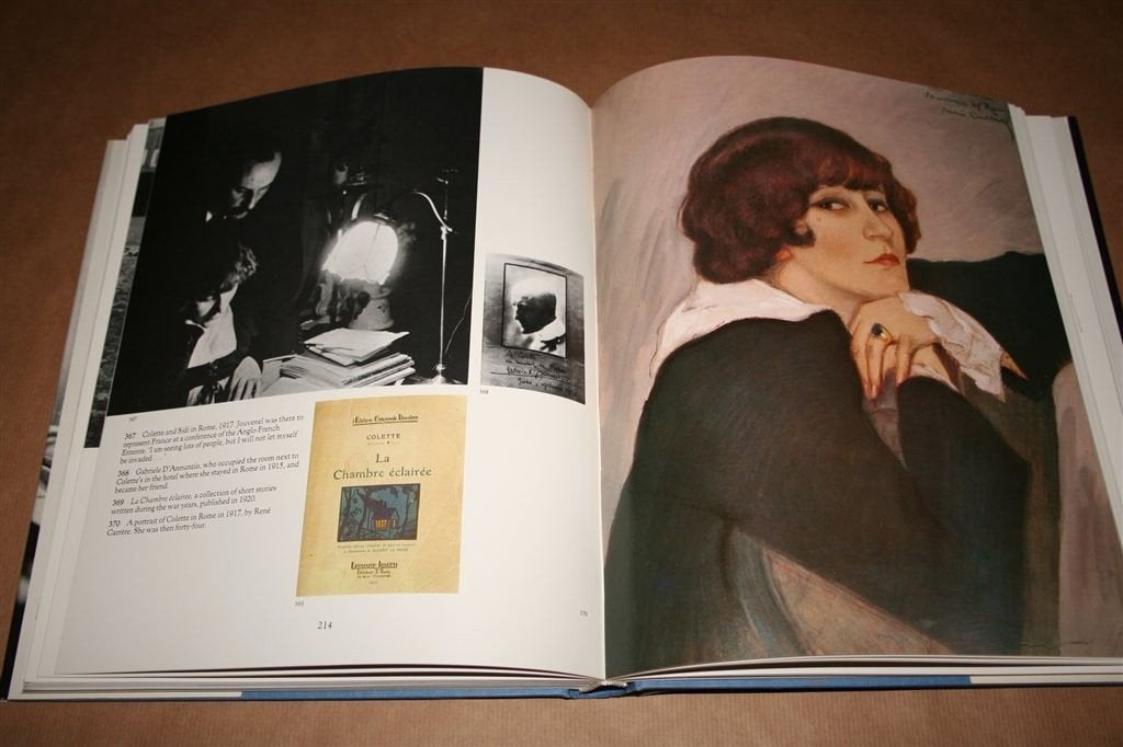 Franse schrijfster Colette biografie - Groot formaat, Ophalen of Verzenden, Gelezen, Sport