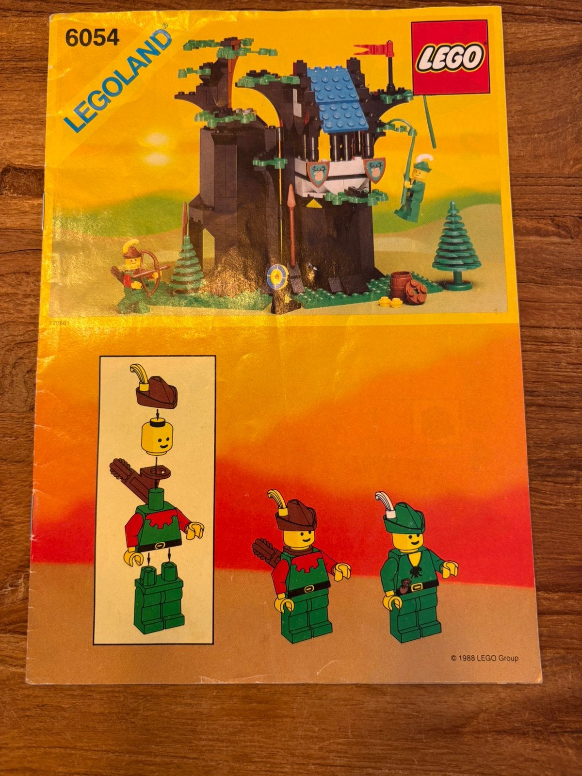 Lego 6054, Kinderen en Baby's, Speelgoed | Duplo en Lego, Lego, Ophalen of Verzenden, Zo goed als nieuw, Inclusief minifiguren