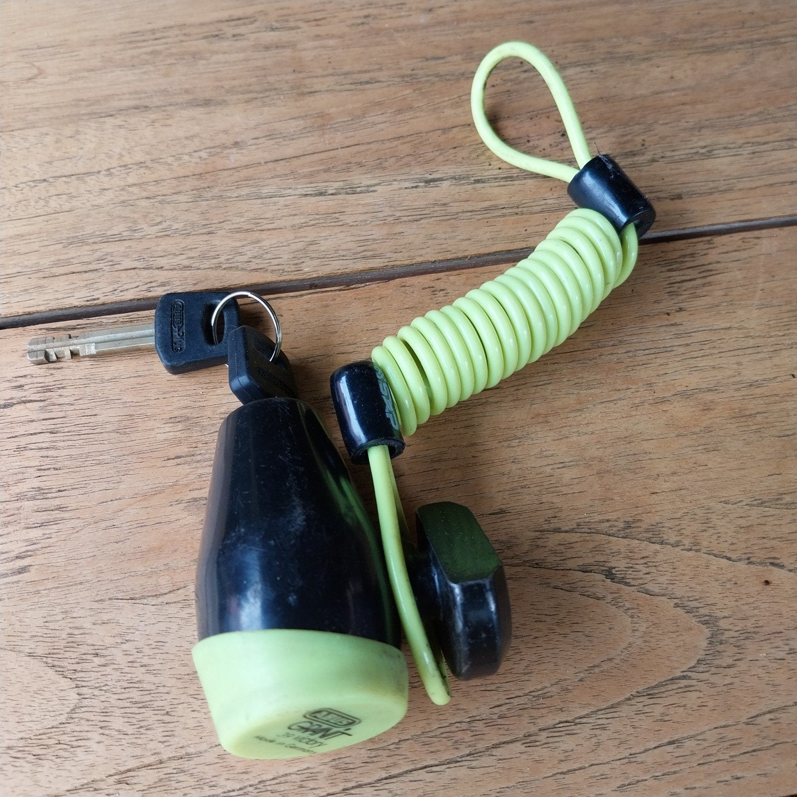 ABUS Granit 39 Victory schijfremslot met geheugen kabel, Motoren, Accessoires | Sloten, Ophalen of Verzenden, Gebruikt