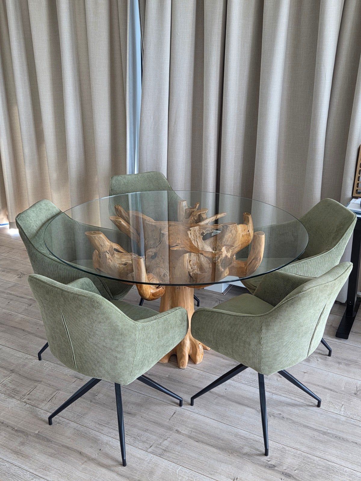 Houten eettafel met glazen blad + 5 stoelen, Glas, Rond, Ophalen of Verzenden, Zo goed als nieuw