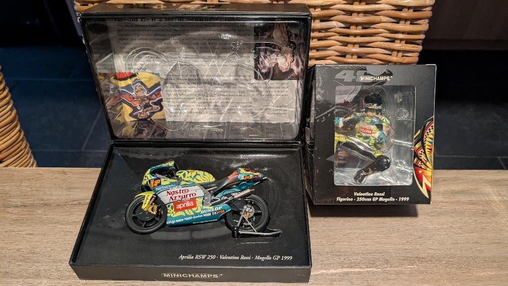 Valentino Rossi Minichamps Schaalmodellen 1:12, Ophalen, Zo goed als nieuw, 1:9 t/m 1:12, Motor
