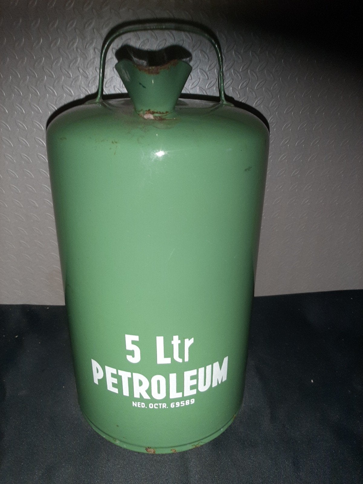 Vintage 5 Liter Petroleum Kan Groen - Emaille, Antiek en Kunst, Antiek | Emaille, Ophalen of Verzenden