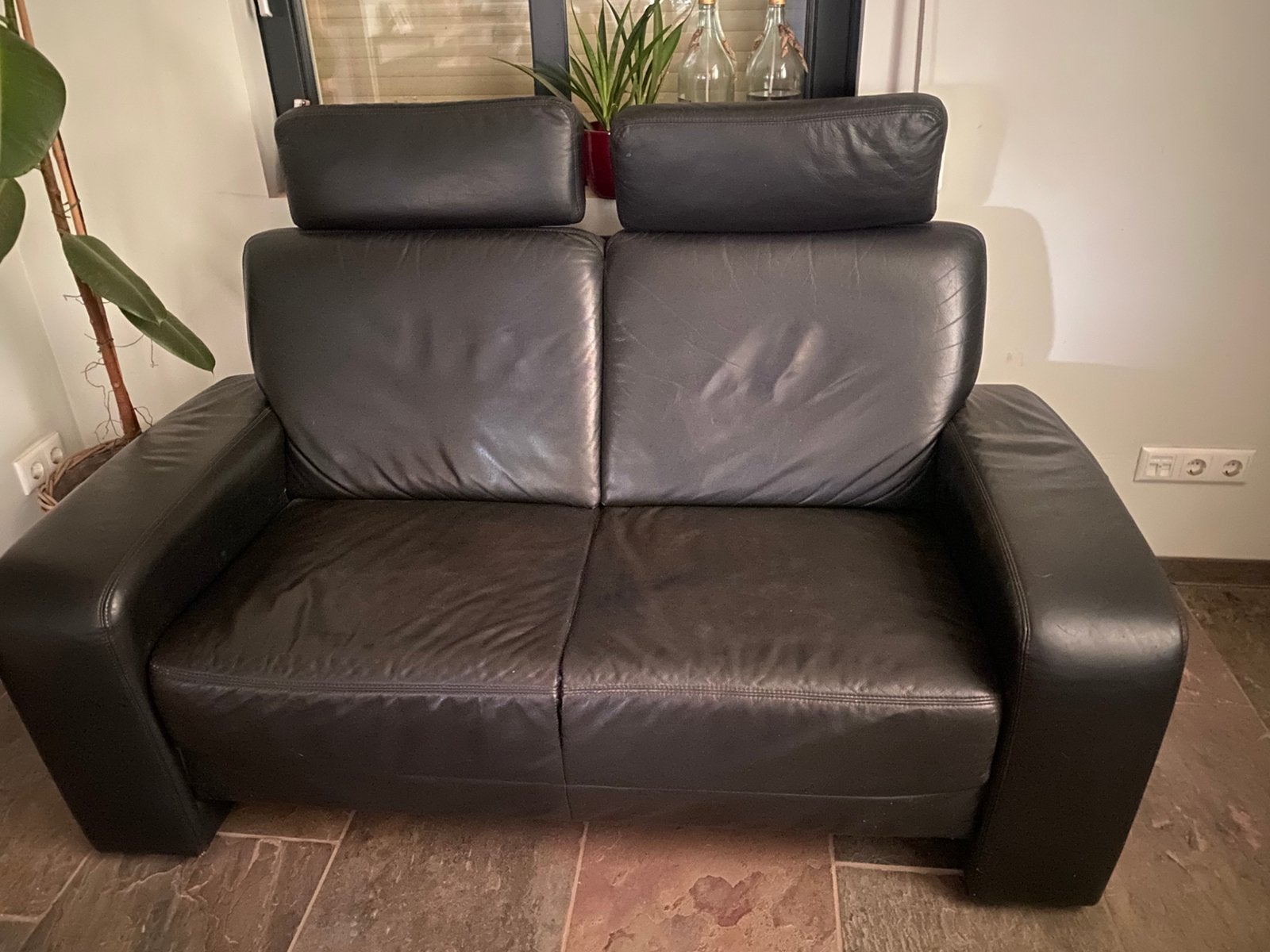 Gratis Bank leer 2 zits zwart b160 d 80, Huis en Inrichting, Gebruikt, Ophalen of Verzenden, 200 tot 250 cm, Leer
