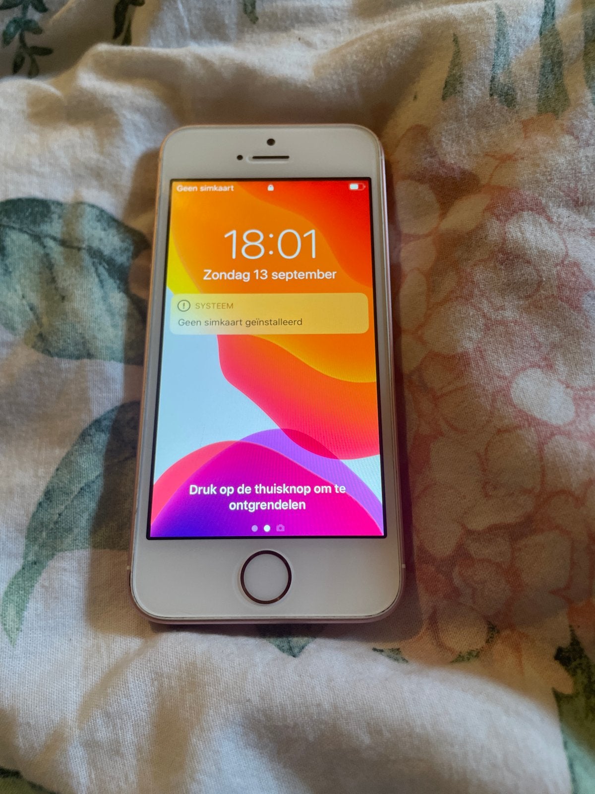 iPhone SE (2016) 32GB Roségoud - Zo goed als nieuw, Ophalen of Verzenden, Zo goed als nieuw, Zonder abonnement, IPhone SE (2016)
