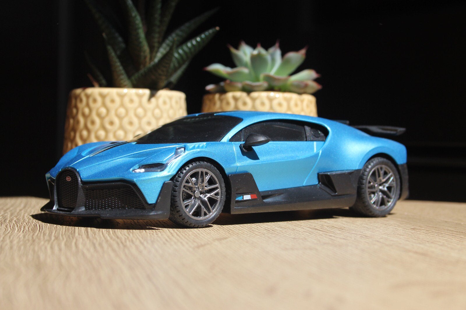 Bugatti Divo bestuurbaar, Ophalen, Zo goed als nieuw