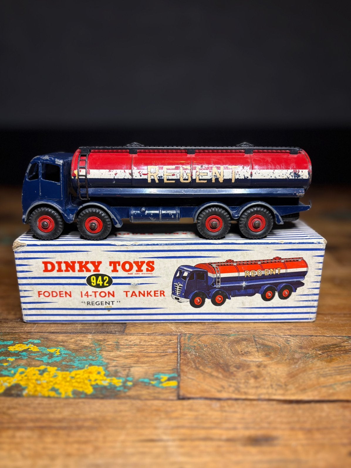 Dinky Toys 942 Foden 14-Ton Tanker “REGENT” – originele doos, Ophalen of Verzenden, Gebruikt, Bus of Vrachtwagen, Dinky Toys